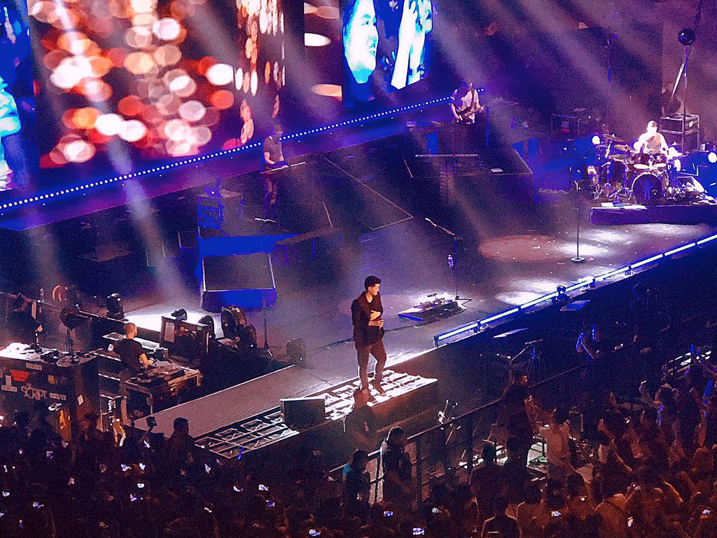 aaaikamendoza's tweet photo. I'll leave the door on the latch if you ever come back. Please come back! Gonna wait for you @thescript @TheScript_Danny #FreedomChildTourMNL ❤️ https://t.co/M7fMPjwN4u