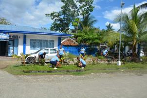 rclo_13's tweet photo. OOA 02:00PM April 19, 2018 personnel of this office conducted clean up drive with in the vicinity of this office @CrimeLaboratory https://t.co/F2V1SWzGDh