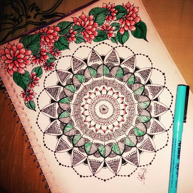 ArtlineIndia's tweet photo. Take a look at flowerydreamz stunning artwork that merges floral designs to compliment an intricate mandala art piece using Artline's Yoodle Pens.
Key features:
- Fine tip 0.4 mm pens with 25 vibrant colours
Available at Amazon: https://t.co/MF9DNPsM4t https://t.co/BCBLIcRNCW