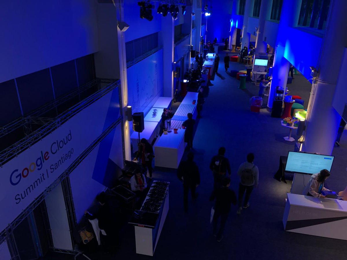 Agencia_Lemon's tweet photo. Nuestro Chief Global Creative &amp; Digital Agency Lemon @lpittol85 está presente en el Congress Google Cloud Summit Santiago. #CongressGoogleCloudSummit #GoogleCloudSummit #Google #LemonAgency #FelizJueves https://t.co/8CK0EFxkME