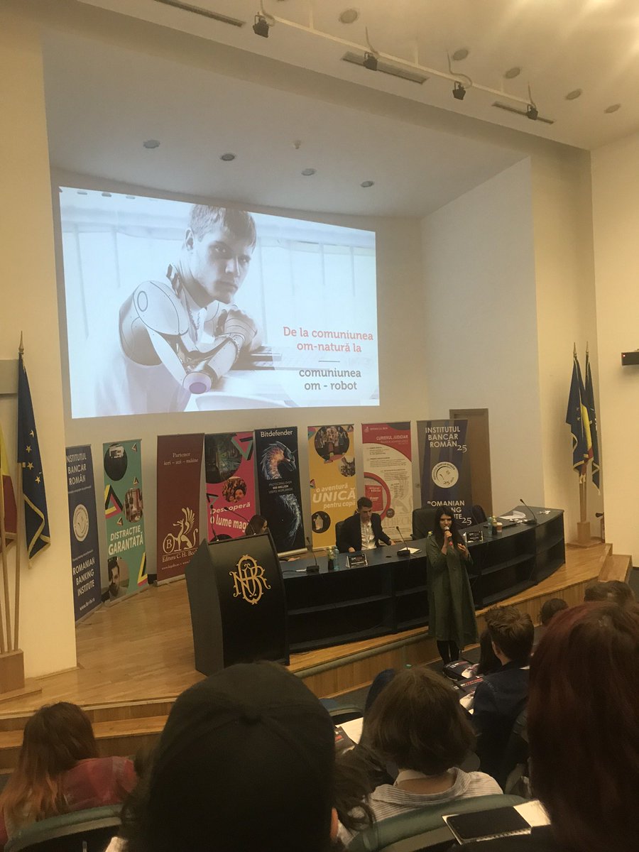 FronesisRo's tweet photo. @mihaelaganea, Botvertising 2018: "La capatul firului tehnologic se afla inca o minte umana. Robotii sunt aici sa ramana." #chatbots #botvertising #fronesis https://t.co/91X33vxJs6