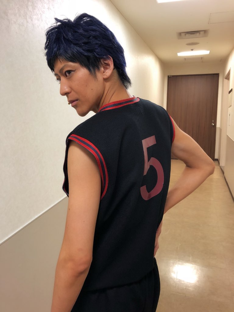 小沼将太 本日も観劇 観戦ありがとう 残すところサンシャインでの東京公演も あん 背番号で伝えようなんかしてねーよ くろステ 青峰大輝