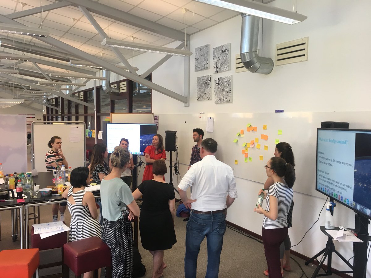 Vandaag de 1e ontwerpsessie voor het #Fontys doorstroomprogramma voor 1e jaarsstudenten die uitvallen in het nieuwe schooljaar. Belangrijke constatering is dat de connectie met het bestaande onderwijs stevig moet zijn...#talent #futureproof