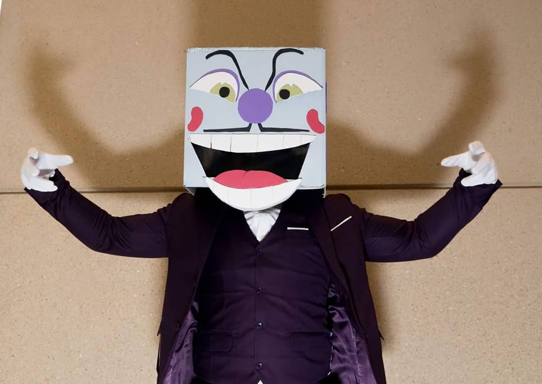 RyanGreenGiant's tweet photo. " Don't deal with the Devil"
Shot by 📸umophoto @StudioMDHR @Xbox @OXM #cuphead #mugman #kingdice #cosplay #Cosplayers #ryangreen https://t.co/YMnsakxO7b