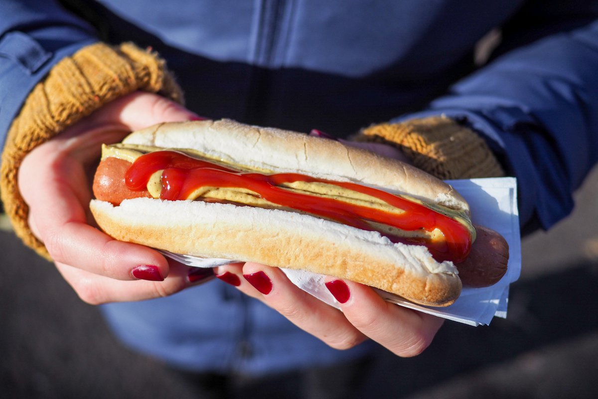 togatherevents's tweet photo. Make the perfect hotdog at home 🌭 #FeastIt https://t.co/b9LLoWbQgo https://t.co/tdDQGcZJa4