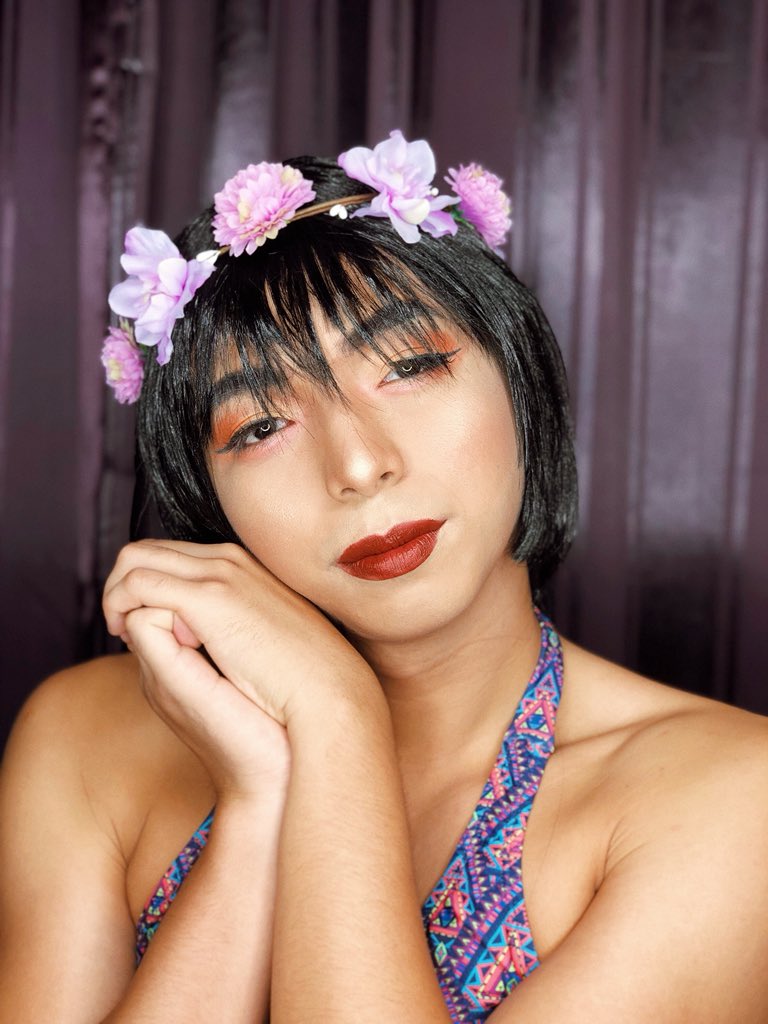 ArtsExplore's tweet photo. PROUD GIRLFRIEND FOREVER 😂🌺♥️ https://t.co/FkVxayDwAF