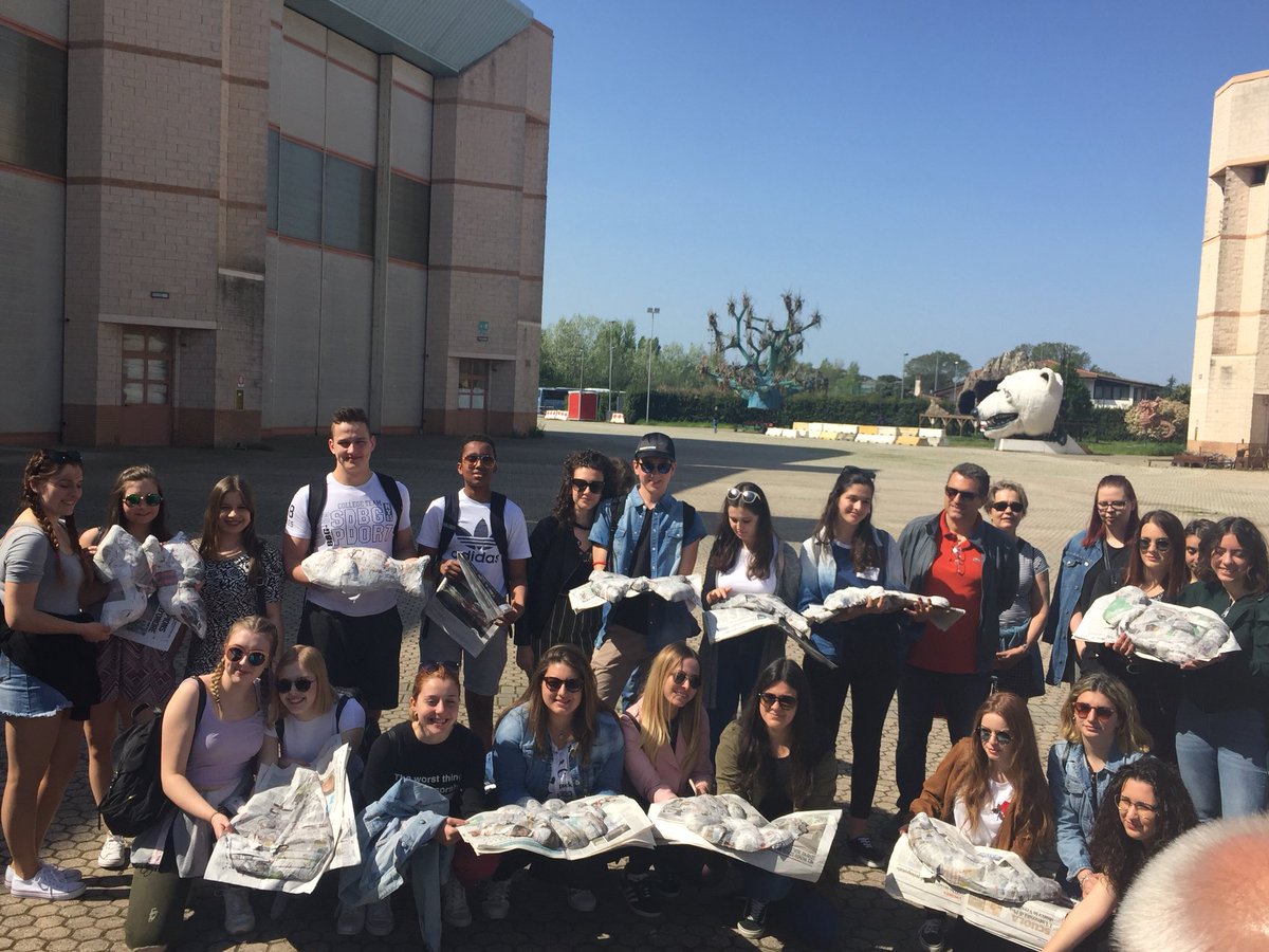 cpsetanta's tweet photo. Today we visited Viareggio. We heard about the Carnival and saw the artists work. The students had an opportunity to make their own paper mache sculptures too. #erasmusplus #sycas https://t.co/Lv3ekFoK1L