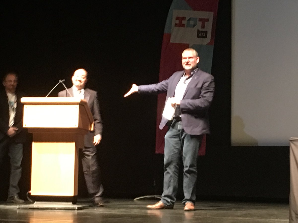 And now there’s this guy! Dave adding some liveliness to our machine learning and data discussions... <a href="/DSchellenberg/">David Schellenbërg</a> #smartcity #smartottawa #iot613