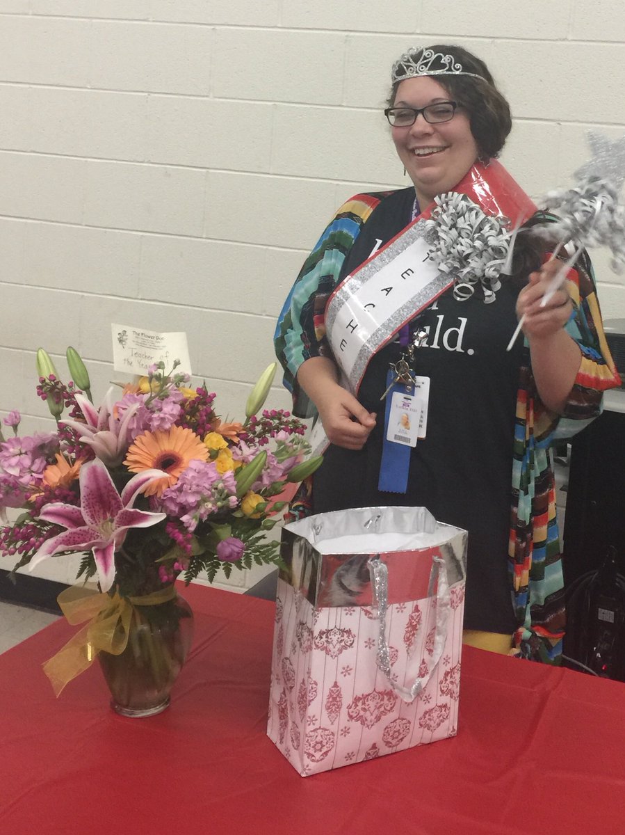 LColeman73's tweet photo. So very proud to announce Garrett Primary Teacher of the Year...Mrs. Lacy Havard!!! #GarrettCowboys #Lufkinlearns #LufkinU https://t.co/7jssCcbHgg