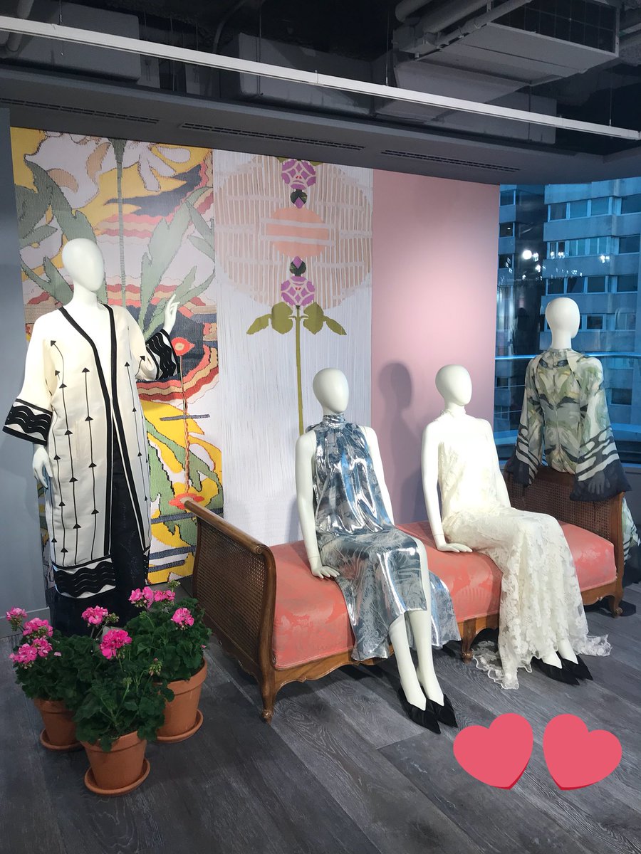 cantals's tweet photo. Ya me puedo comprar,por fin, el kaftán maravilloso de la colección Conscious de @hmespana Descubre todos los looks en @Mujerhoy https://t.co/4qIkpM0G4A #HMConsciousExclusive #loquierotodo https://t.co/bMGOGz5z6R