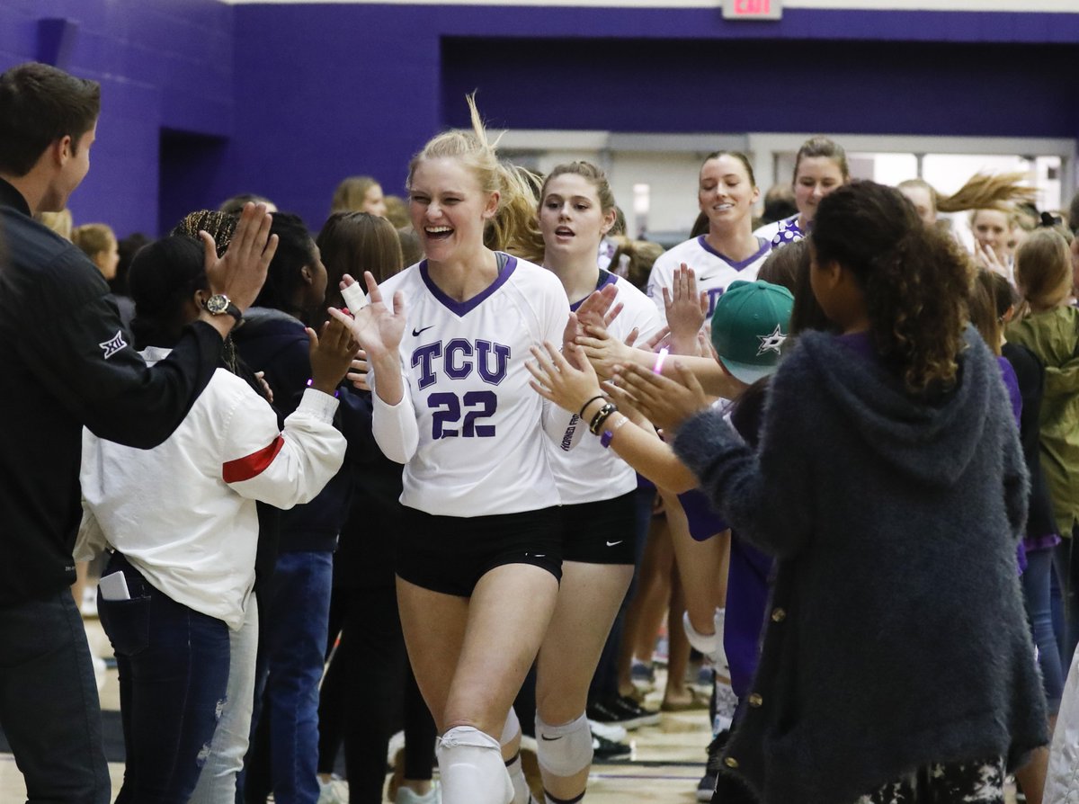 TCUvolleyball's tweet photo. It's National High Five Day!
Make sure to give a High 🖐️ out to everyone today!
#NH5D #GoFrogs 🐸🏐 https://t.co/X64nGl9FLi