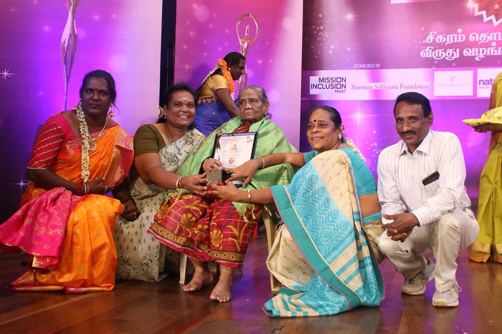 soundar4uall's tweet image. திருநங்கைகள் என்றும் அதிசியபிறவிகள் 👍