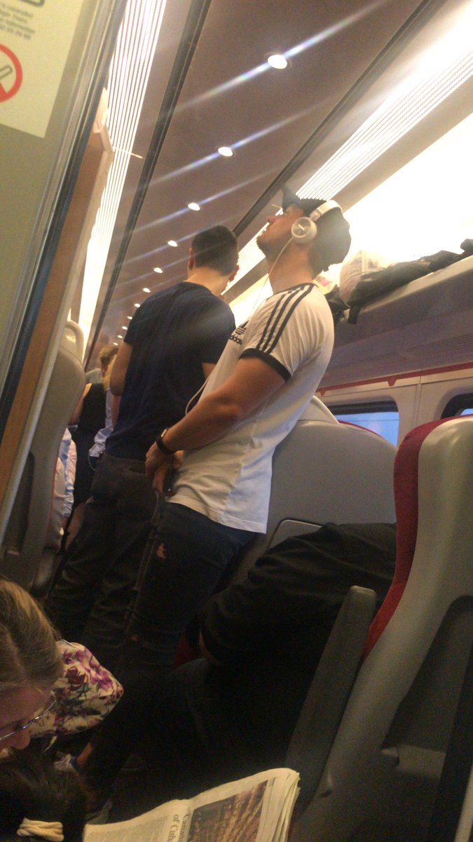 CSMGilbert's tweet photo. @Virgin_TrainsEC I appreciate today has been challenging with accidents and breakdowns but this is pretty rubbish sitting on the floor https://t.co/NTTWfdXalJ