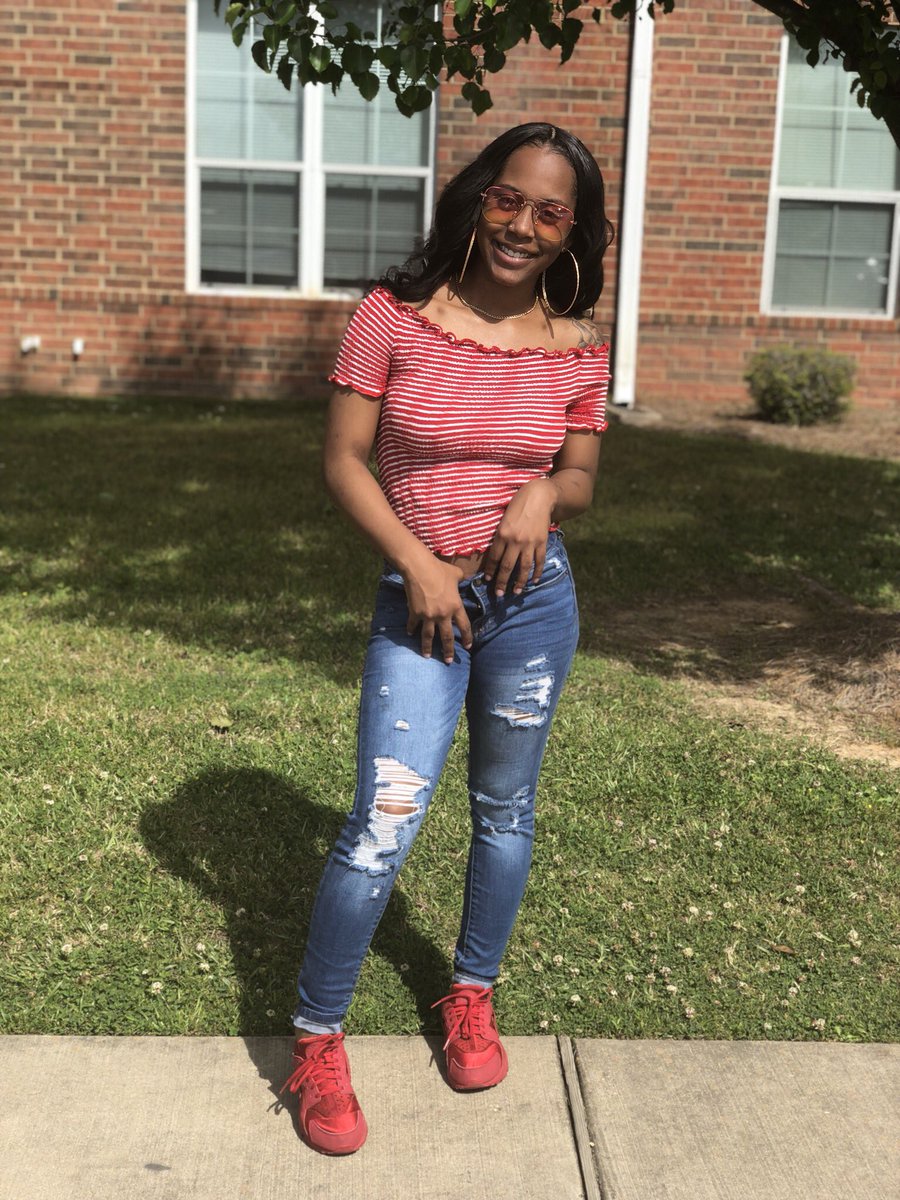 KiaraMoshai's tweet photo. they gone know who you is 😛😍🤤❤️ #latepostthough https://t.co/fFaFjNZXrE