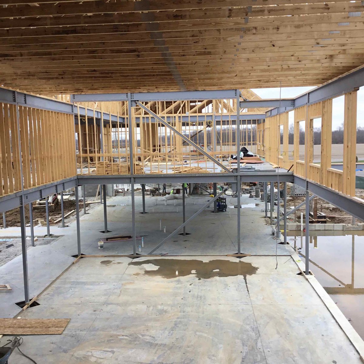Chatham_Hills's tweet photo. #BASKETBALL Court closing in! A view into the basketball & volleyball gym! Get your 3v3 game ready! 🏀🏀#HardwoodCourt #BeyondGolf https://t.co/grfHlI9Zly