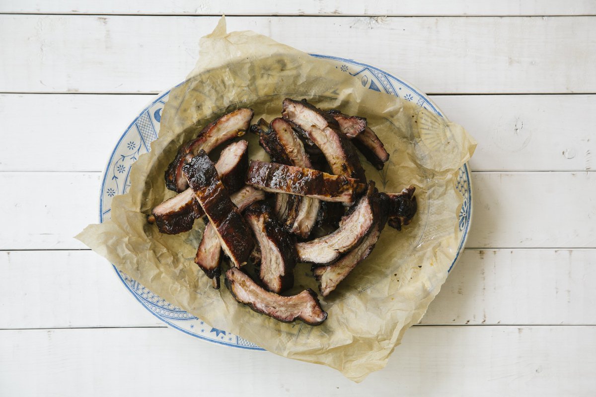 Find someone who looks at you the way you look at our succulent ribs.