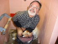 ATENCIÓ!!! Tenim.un jubilat al casal que no es nostre es prega que el vinguina recollir l'hem enxampat amagat al lavabo!! <a href="/ProtCivil_SER/">Protecció Civil Sant Esteve</a> <a href="/mossos_SER/">Mossos Sant Esteve de les Roures</a>