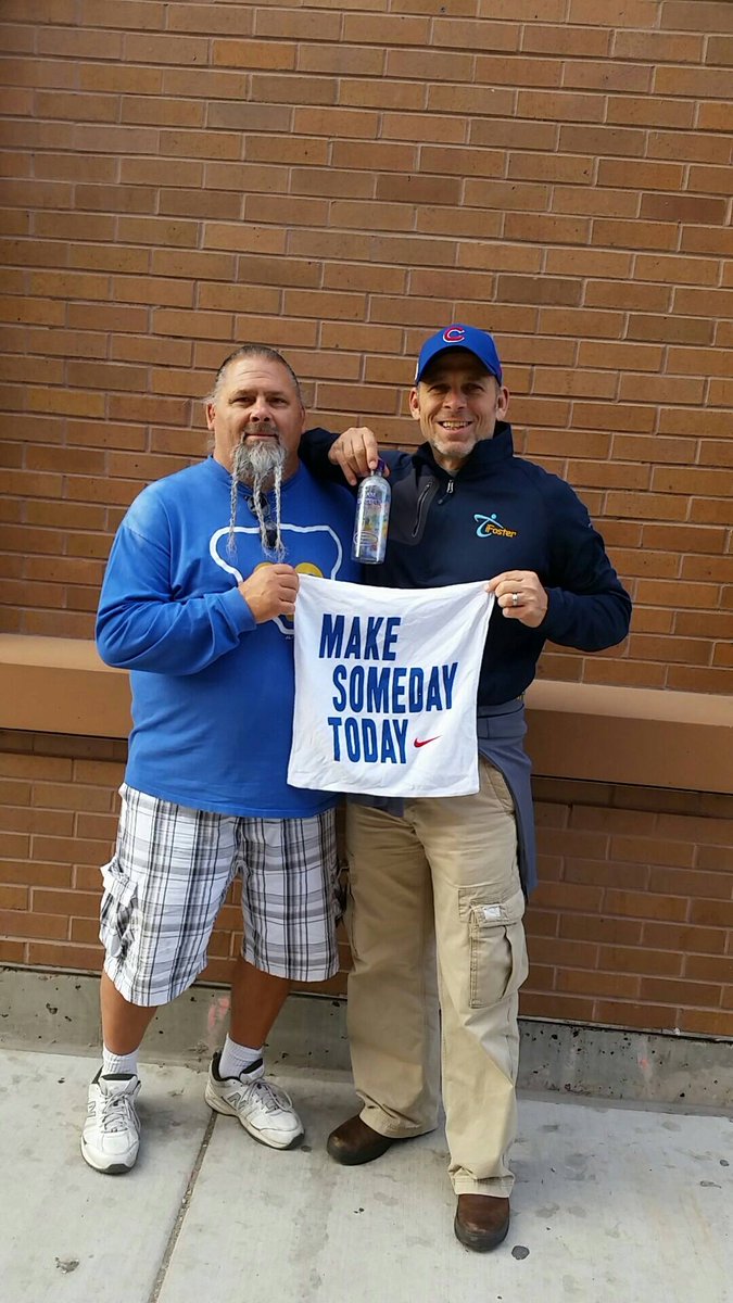 sababawater's tweet photo. Tomorrow is #VolunteerRecognitionDay. We wanted to applaud our volunteer team, partners & the food banks that give back, feed & support our community. ππΌππΌππΌ Because of your dedication & time, #TheSababaWay is possible! β¨π§ https://t.co/RjIROrNbli