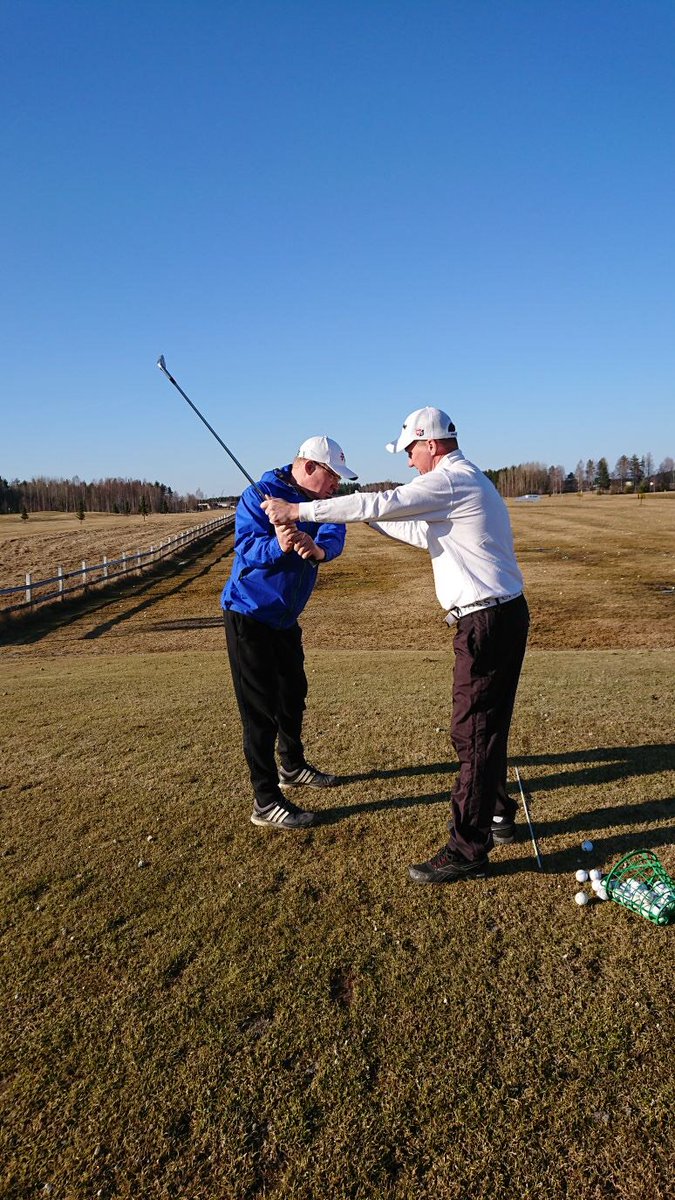 KuortaneG's tweet photo. Lentävä lähtö golfiin! Ilmoittaudu Pasi Puttosen golfkurssille ja löydä uusi mieluisa harrastus. Tai tule hiomaan swingisi huippukuntoon. Katso tarjouspaketti uusille pelaajille: 
https://t.co/cpjX4IQ2Ng https://t.co/QlSfa4jutJ
