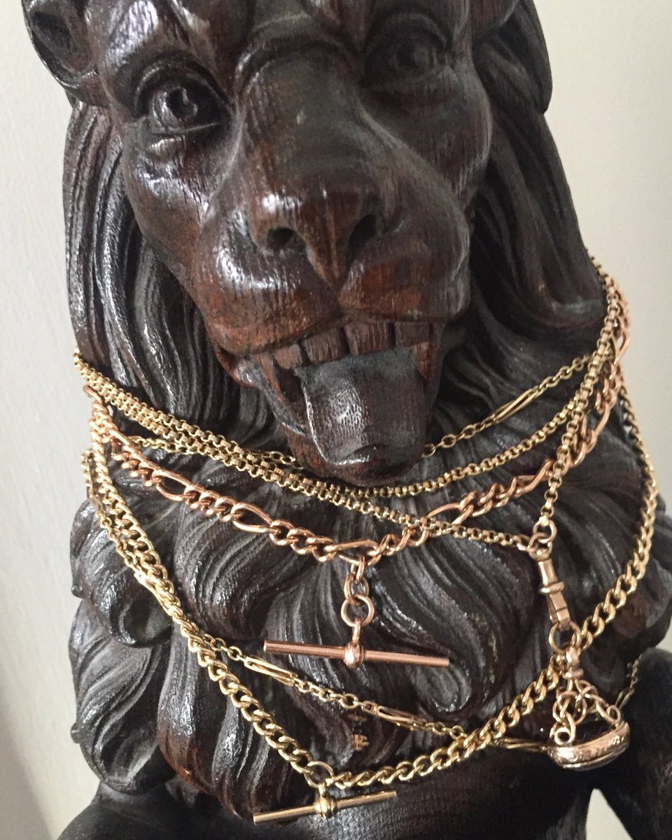 Lanesantiques's tweet photo. These chains are grrrrrr-eat #lion #guardchain #chains #gold #goldchains #golden #guardchains #vintagechains #9ctgold #lions #fobs #longchains #antiquejewellery #anfiques #vintages #wooden #carvedwood #Lions https://t.co/uw51cGYtU2