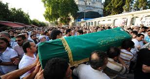 Şenol Hoca stad çıkışı muhabirlerin sorularını yanıtlıyor: