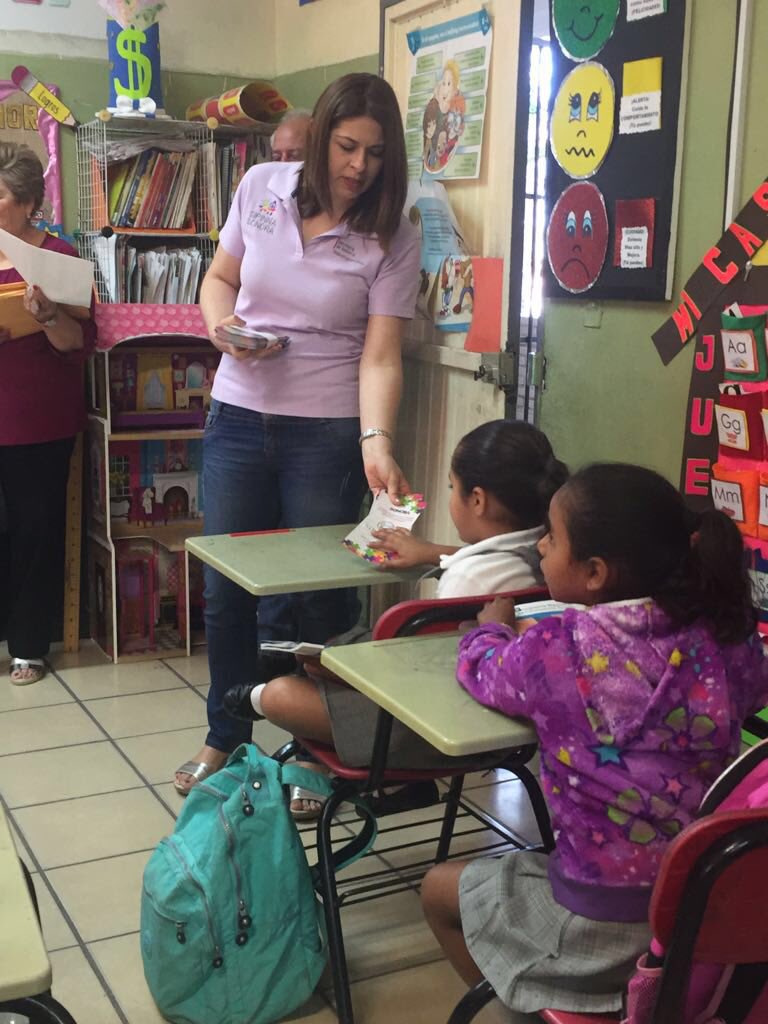 SipinnaSonora's tweet photo. Equipo SIPINNA SONORA continúa trabajando en la promoción de Derechos y Valores en las escuelas primarias del Edo, en apego al interés superior de la niñez, hoy con los alumnos de la Esc. Primaria Eloísa W de Beraud. https://t.co/Qt0Y6QJq14