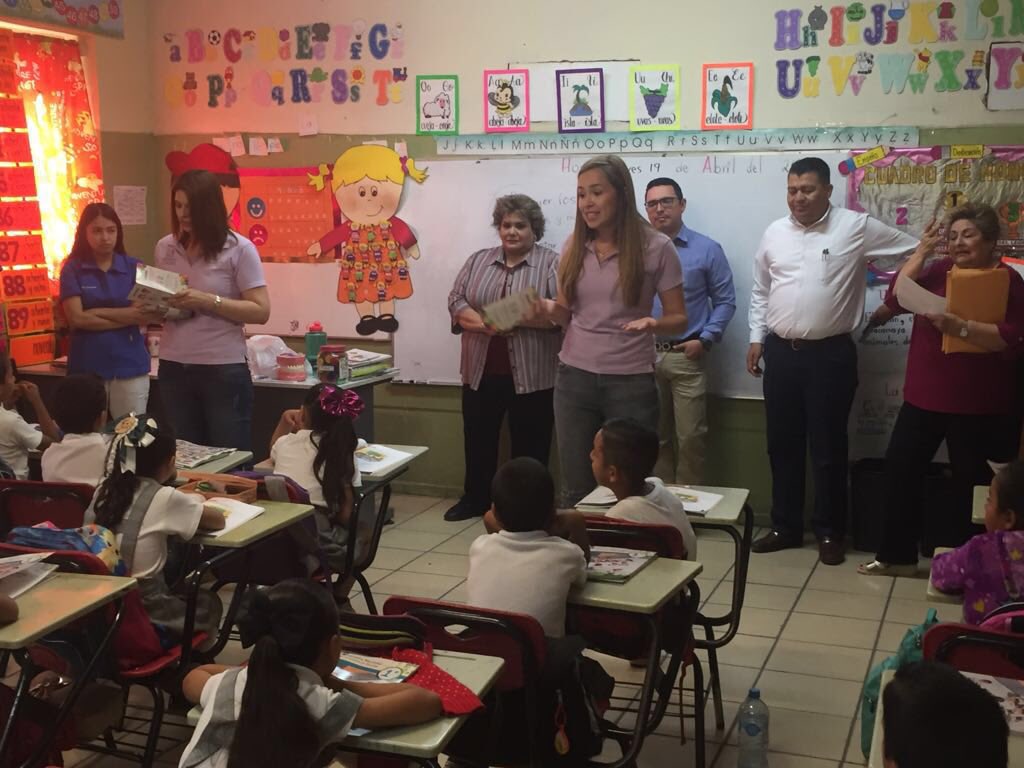 SipinnaSonora's tweet photo. Equipo SIPINNA SONORA continúa trabajando en la promoción de Derechos y Valores en las escuelas primarias del Edo, en apego al interés superior de la niñez, hoy con los alumnos de la Esc. Primaria Eloísa W de Beraud. https://t.co/Qt0Y6QJq14