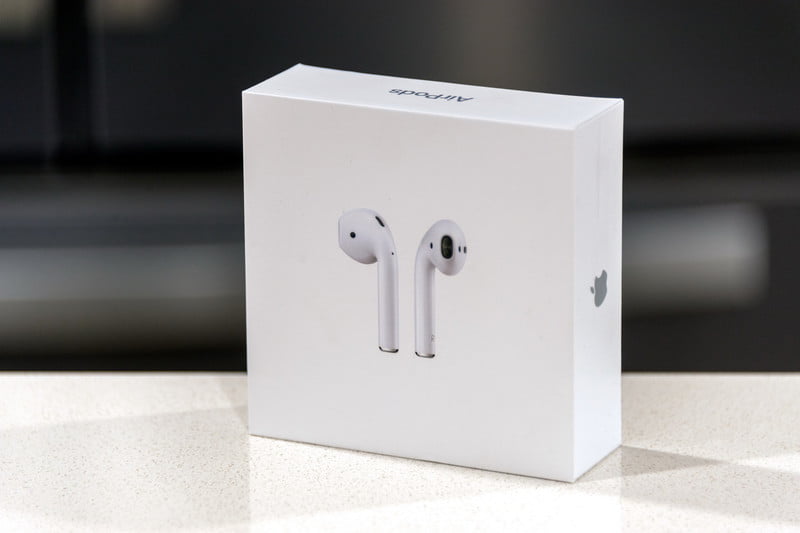 SRQSPRINT's tweet photo. Hey guys, we have this awesome new special edition iPhone in RED! How cool is that? While you're in getting your new iPhone check out the AMAZING bluetooth and wireless Air Pods! https://t.co/8xuaG3OOKN