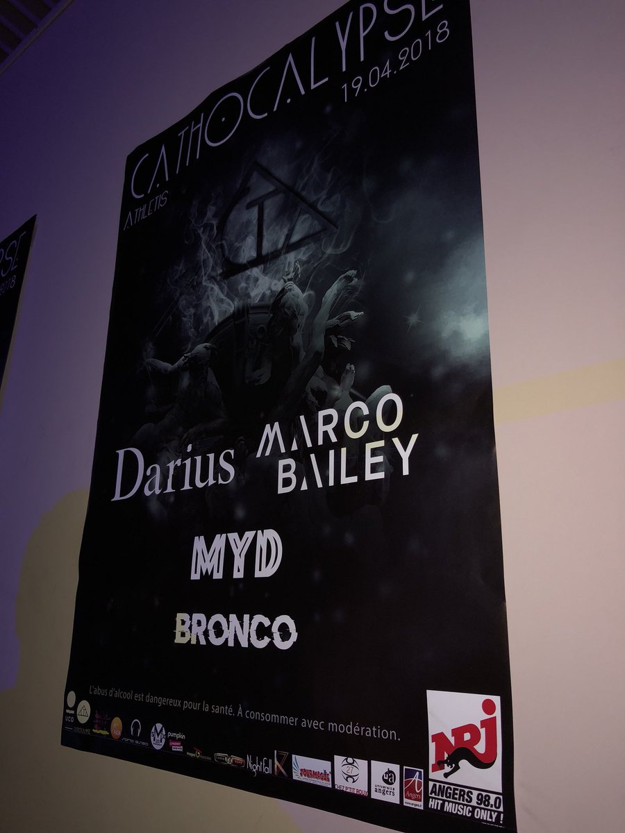 Début soirée en ... soirée étudiante. Ouverture des portes de <a href="/_Cathocalypse_/">Cathocalypse</a> avec <a href="/nikoanimateur/">@NikoAnimateur</a>