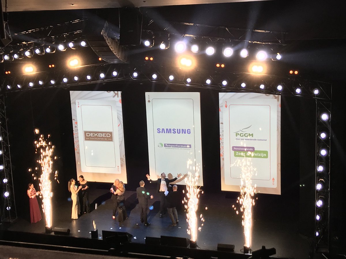 Inkelunenberg's tweet photo. De Strategy Award is gewonnen door @Samsung op #customer1awards namens #VANAD van harte gefeliciteerd! #keepmovingforward https://t.co/Dvq5fSEZAf