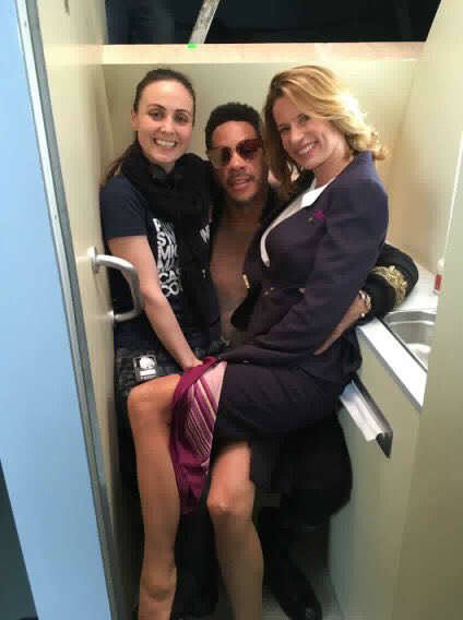 KdF24's tweet photo. Tournage #Vol69 avec @JoeyStarr #AudreyMoore #tournage #avion #humour #studio107 https://t.co/3soJ5okmY8