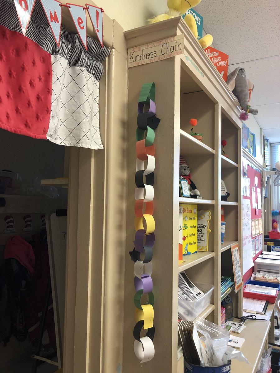 Our class is striving to be kind each and every day! Earning links for kindness in class and throughout the school building. They are also complimenting their peers when they see someone doing the right thing. ❤️