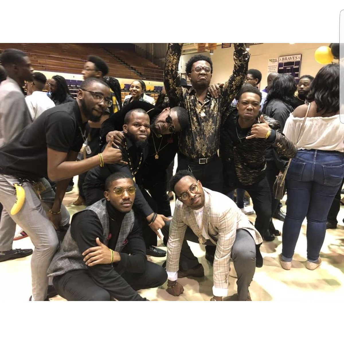 EDO_G12's tweet photo. Just felt like participating  #WholesomeAlphaTwitter #SingleAlphaTwitter https://t.co/qHErIKJlVL