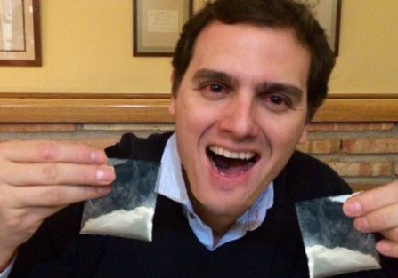 Després d’analitzar les mostres, estem en condicions d’afirmar que la substància causant del brot d’encefalopatia tabarniana aguda tòxica i el brot de ràbia estan relacionats. <a href="/mossos_SER/">Mossos Sant Esteve de les Roures</a> <a href="/ProtCivil_SER/">Protecció Civil Sant Esteve</a> agraeixen informació sobre sospitós de la distribució de l’agent tòxic