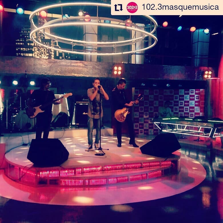 funcircus_rock's tweet photo. Anoche #Funcircus en @canal10cba en el programa @102.3masquemusica !!!
Haciendo lo que mas nos gusta !!! https://t.co/2DkQPbbIMZ