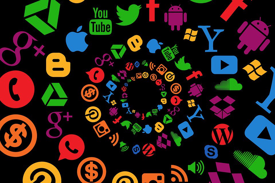 aresphone's tweet photo. Las #RedesSociales son absolutamente necesarias, hoy en día, para interactuar con tus clientes o futuros clientes potenciales. https://t.co/A7WPrrMhAX

Si te suponen un dolor de cabeza...¡Nosotros somos tu analgésico! 

¡Llámanos! ;-)

#RRSS #SocialMedia #ParaPymes https://t.co/JgQc2lwr4X