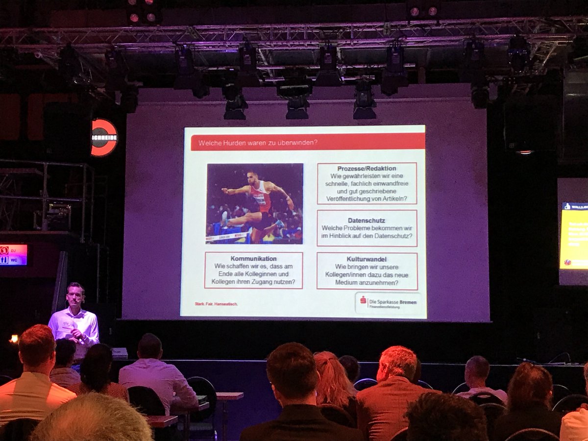 StephanPoetzl's tweet photo. Haupthürde der Kommunikation bisher: Wer darf Was Kommunizieren? #ftdt18 diskutiert über effizientere Wege... https://t.co/FKTFft4mwd