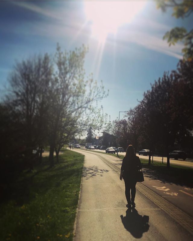 LulaCruel's tweet photo. follow the sun #walkers #April #iphone #iphone7 #zachytenenaiphone #zivot_iphonem #ajfonemnet #insta_svk #photooftheday #photoperday #year2018 #project365 #365 #daybyme #nature #naturelovers #instanature #street #streetphotography #travel #traveling #tra… https://t.co/SSO4NZfiCb https://t.co/4TUAPNWgTr