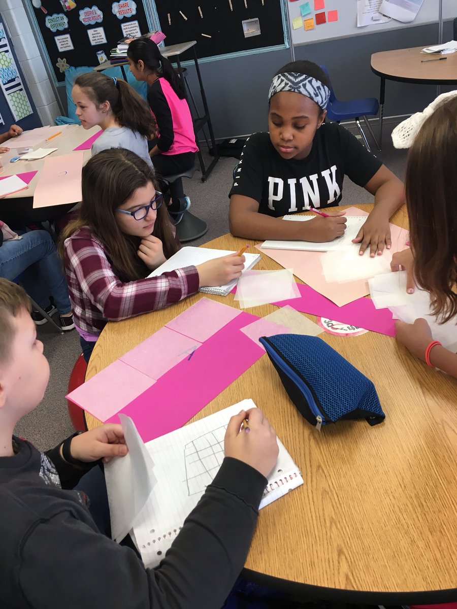 5thGrMaercker's tweet photo. Learning to measure side lengths with something other than a ruler! #d60learns #whoneedsaruler https://t.co/hms5nax8ec