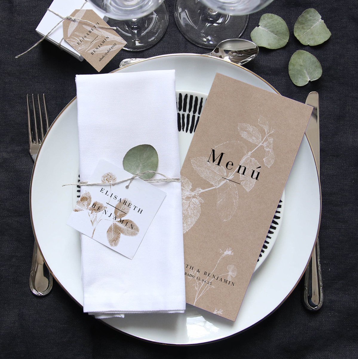 cottonbirdes's tweet photo. • NOVEDADES BODAS •
 La mesa nupcial es un elemento primordial en el día de tu boda. 
 Decórala a juego con las invitaciones de tu boda para conseguir la sintonía      perfecta. Inspiración botánica para la invitación Camellia🌿 https://t.co/u6LAcFdQQL