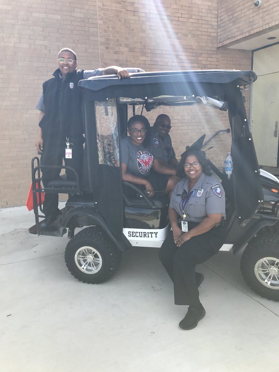 WorkmanWildcats's tweet photo. We are getting things ready for our first Spring Picnic! Protect & Serve! #WorkmanStrong https://t.co/eVlHo3SOUi