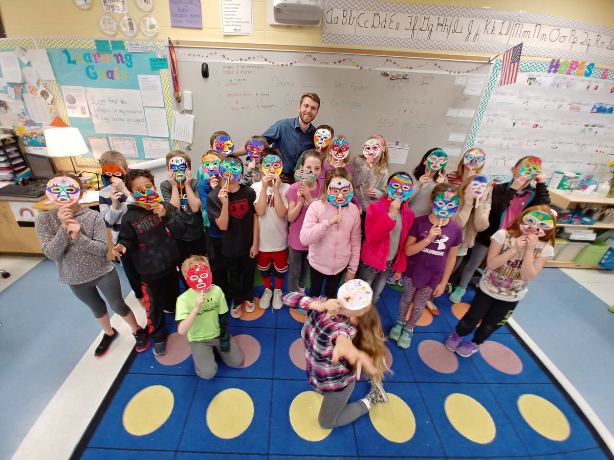 senorwolf7's tweet photo. Ms. Rich's homeroom did súper bien speaking in only Spanish today during our lucha libre craft challenge! We've got some pretty scary luchadores in there! @Mariemont3rdGr @mariemontelem @MariemontSchool https://t.co/6zRkpGnzWZ