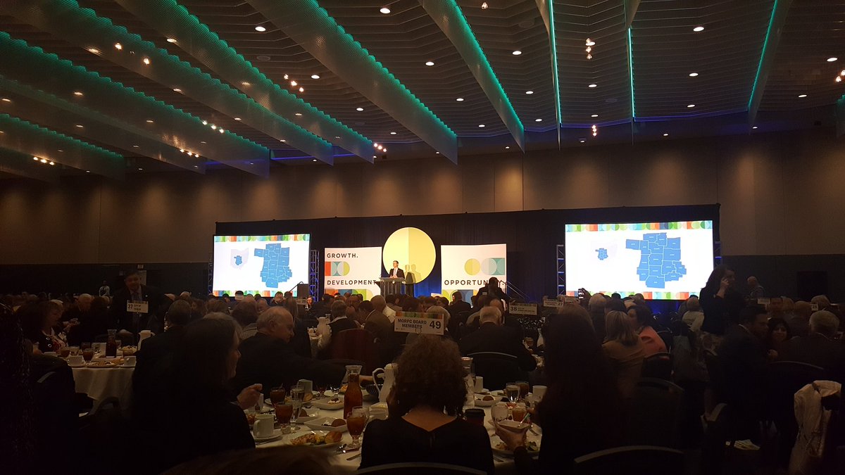 JeremyDB's tweet image. Happy to represent the @cscc_edu Supply Chain Program at the @MORPC #sotr2018  as a guest of @ColumbusChamber! #csccscm