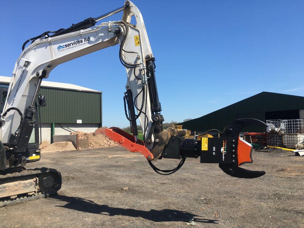 JoeTurnerEquipt's tweet photo. New Agriforest ST250 Tree Shear with rotator fitted and supplied to DHC Services Bobcat. Thanks Dave.
Machine can also been seen working at our open day on the Wednesday 25th April at Joe Turner (Equipment) Ltd @dhcservices @JoeTurnerEquipt https://t.co/eWPMdE4FOv