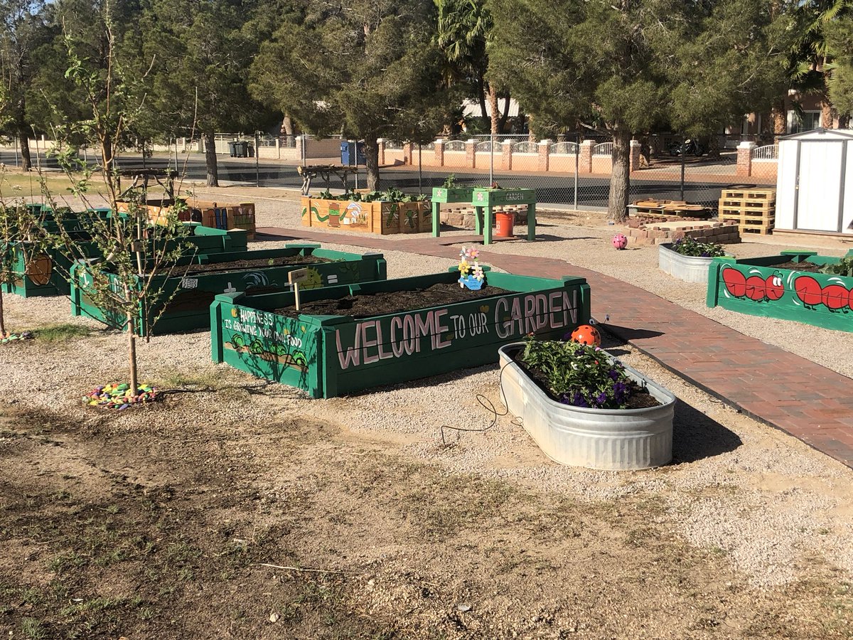 NwctaHawks's tweet photo. Touring the community garden at Neal E.S. this morning. The planter boxes were made by our #ConstructionTechnology students. One mor way our students are contributing to our community. @ClarkCountySch @CTEinCCSD @CCSDMagnet @NevadaACTE @whtnychrs @NWCTAbusiness @romzek54 https://t.co/2KBjN8Ld3q