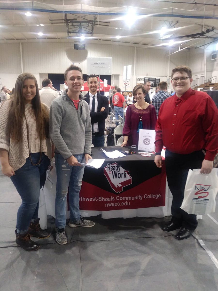 talmon925's tweet photo. Deshler students - preparing for the future - Bridge Job Fair - #collegeandcareerready https://t.co/EYVhxwyYqs