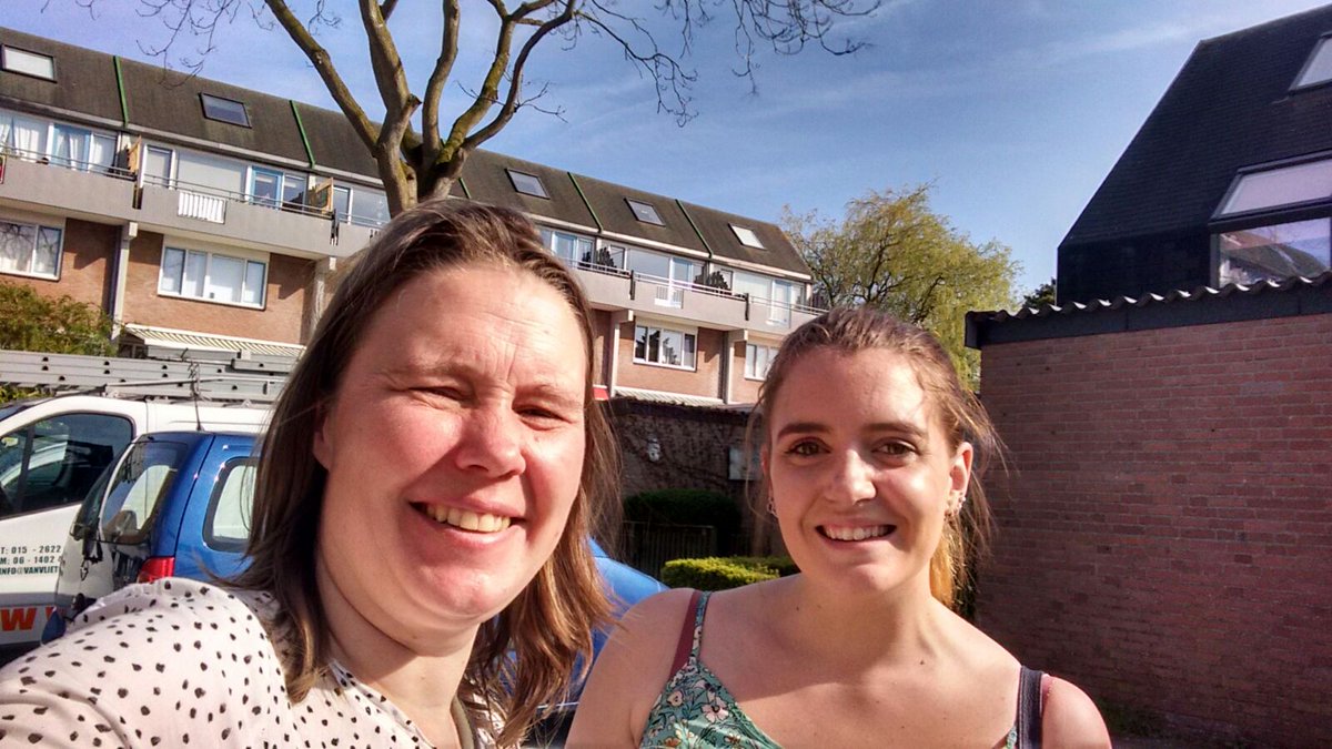 Vandaag heeft het opbouwwerk van @Mooi_Zoetermeer 1e bewoners gesproken over leefbaarheid en samenhorigheid in de Dekken <a href="/DeGoedeWoning/">De Goede Woning</a> Veel positieve en bruikbare reacties @ErnaSchmit @wijkmanBDL <a href="/StadsmarshallZM/">StadsmarshallZM</a> #xtrawelzijn