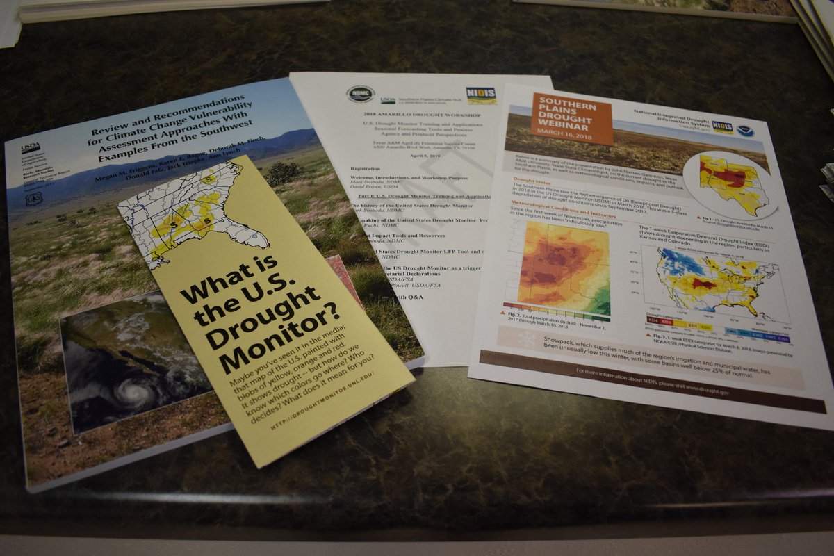 USDA's tweet photo. Check out @USDAClimateHubs' latest blog: The U.S. #Drought Monitor: A Resource for #Farmers, Ranchers and Foresters https://t.co/vuNkZDH50Q https://t.co/X4Lqesc69I