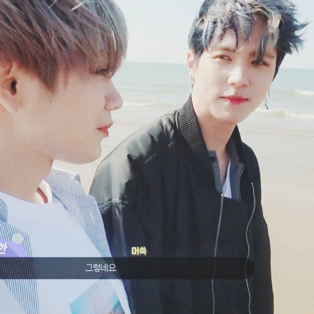 Kendong_Archive's tweet photo. The way he sees Kenta 💞💞

#KENDONG #HODKEN #혿켄 #동한 #켄타 https://t.co/NjNYJNbLiJ
