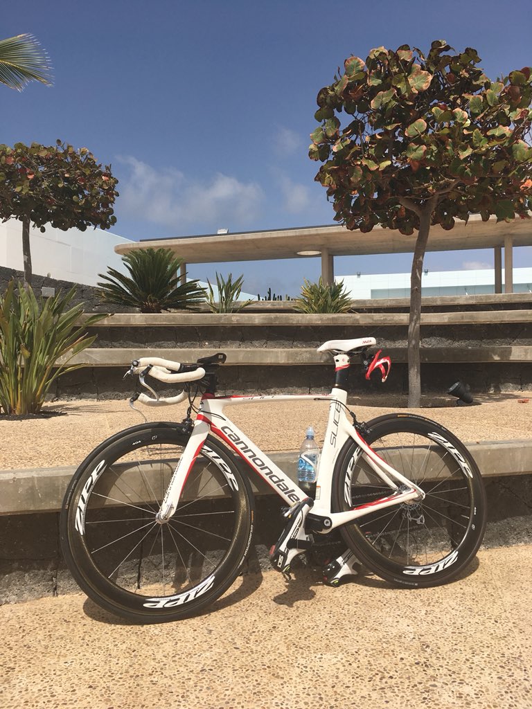 Back to where my bike belongs in #ClubLaSanta #beautifulplace #amazingroads #triliving #sportsheaven